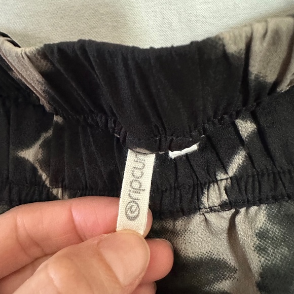 RIPCURL JOGGERS - WITH SLIT ON SIDE - SIZE SMALL - Picture 4 of 10